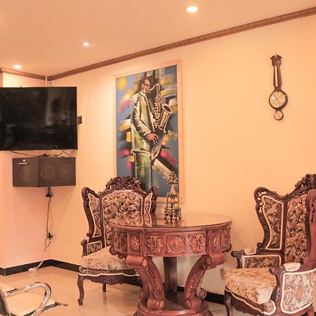 Hotel Plaza Garibaldi Caldas ภายนอก รูปภาพ