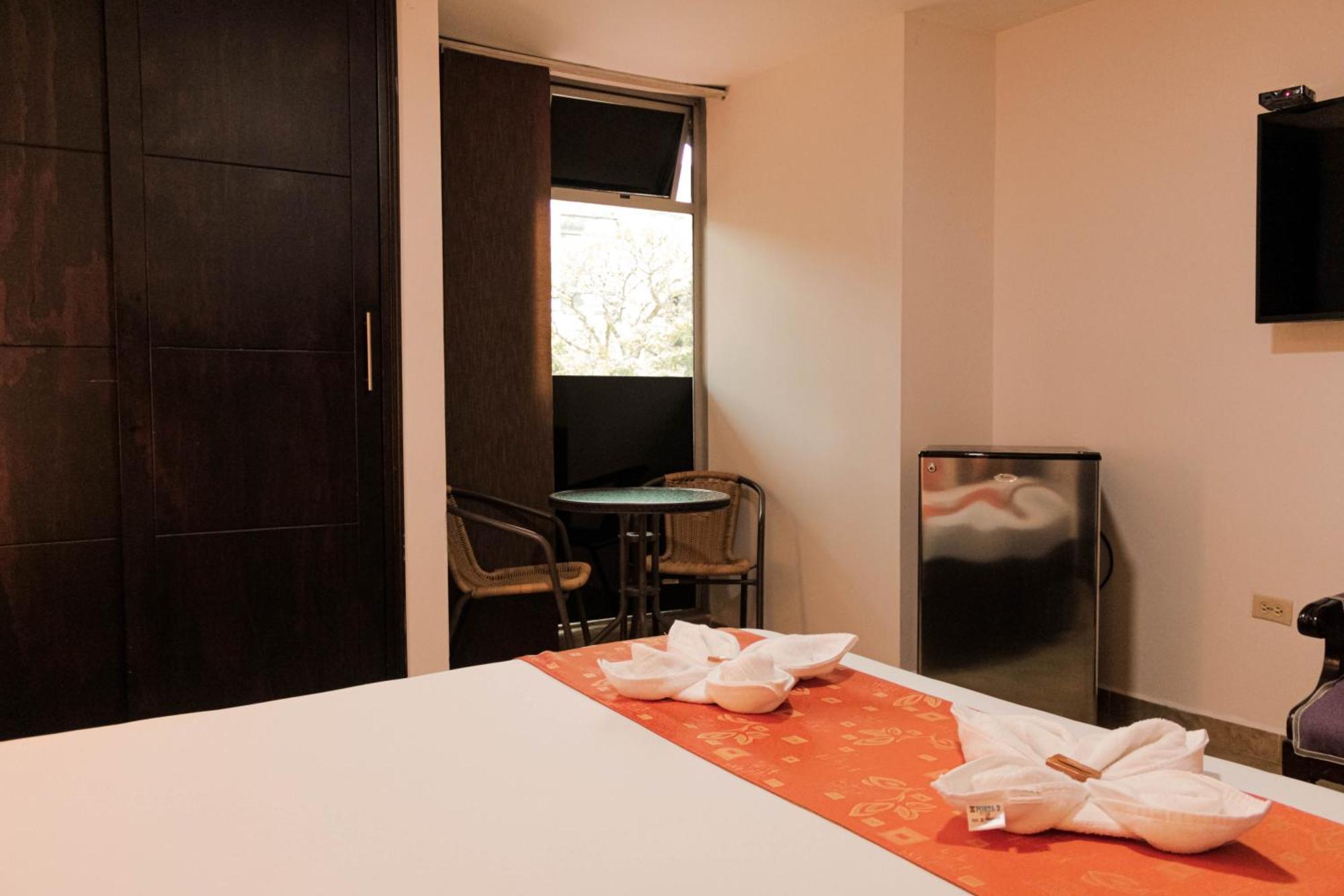 Hotel Plaza Garibaldi Caldas ภายนอก รูปภาพ
