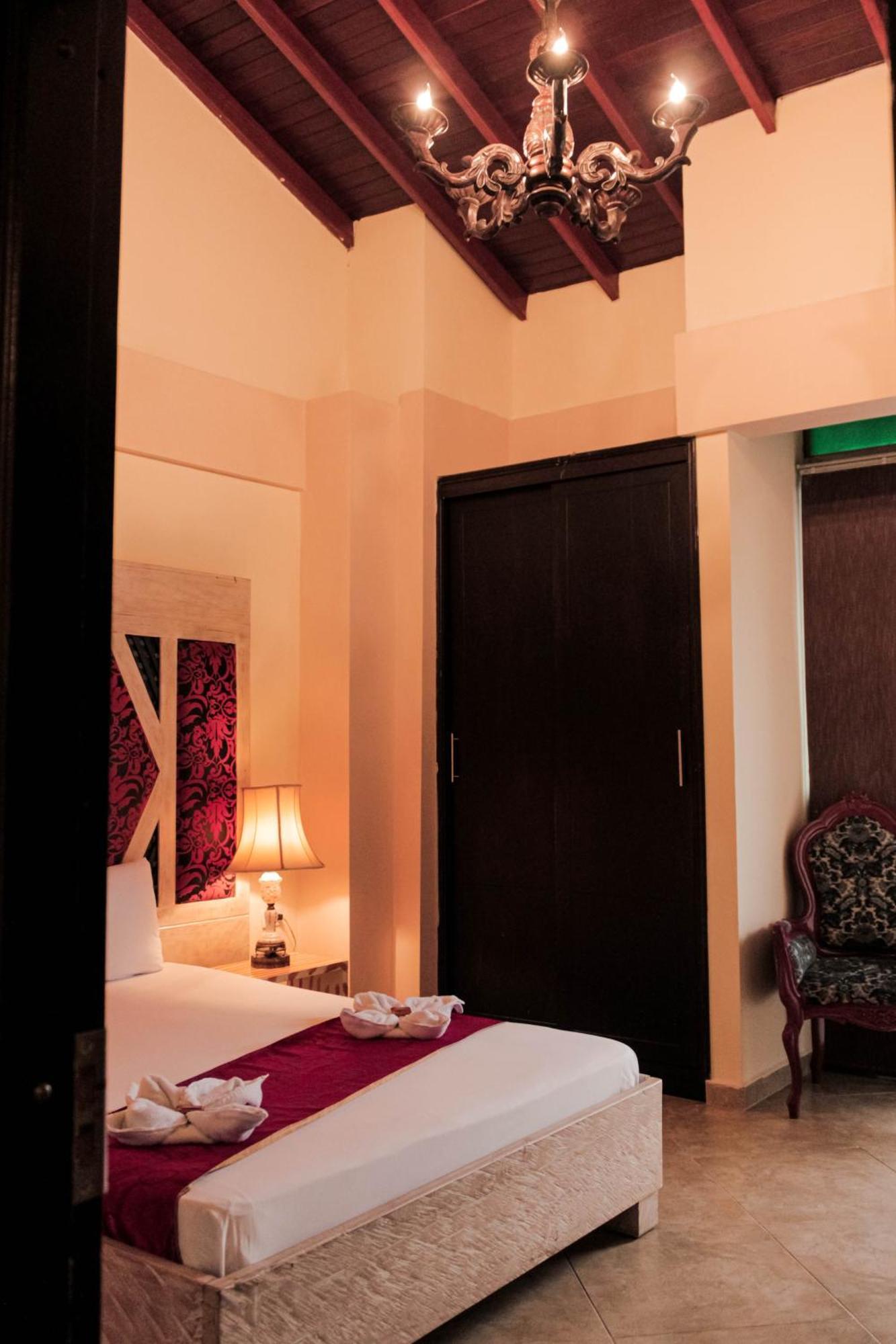 Hotel Plaza Garibaldi Caldas ภายนอก รูปภาพ